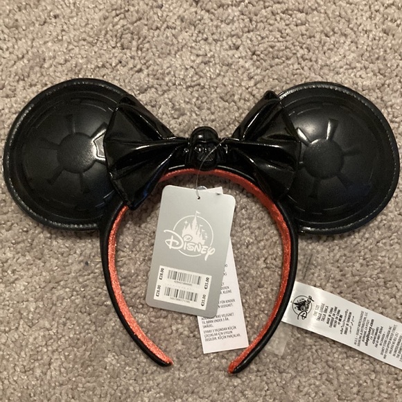 Disney Accessories Nwt Disney Parks Ashley Eckstein Darth Vader disney-accessories-nwt-disney-parks-ashley-eckstein-darth-vader